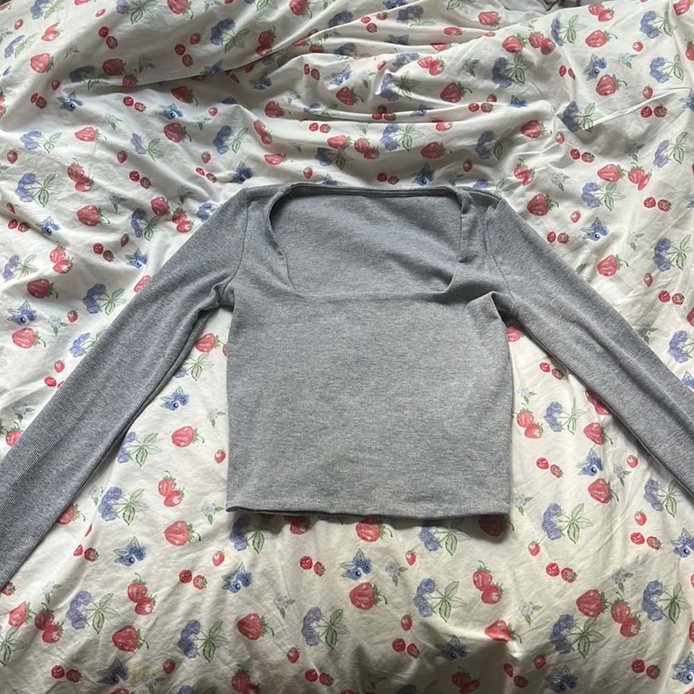 grey long sleeve